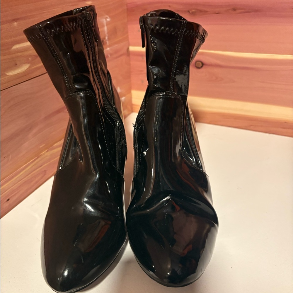 Glossy Black Ankle Boots with Pointed Toe